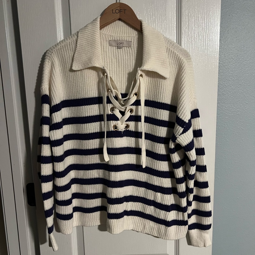 LOFT Women's V-Neck Sweater - Navy and Cream Stripes